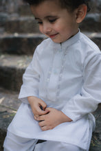 Boys Embroidered White Kurta Shalwar Set - Parsa Stiching Studio